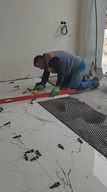 Banyo fayans döşeme uygulaması
